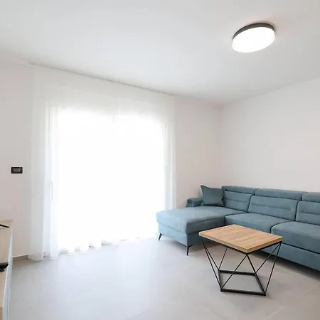 Apartamento Lovely In With Wifi *