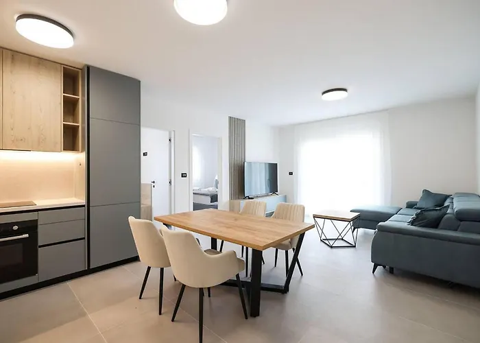 Apartment Lovely In With Wifi Privlaka (Zadar)
